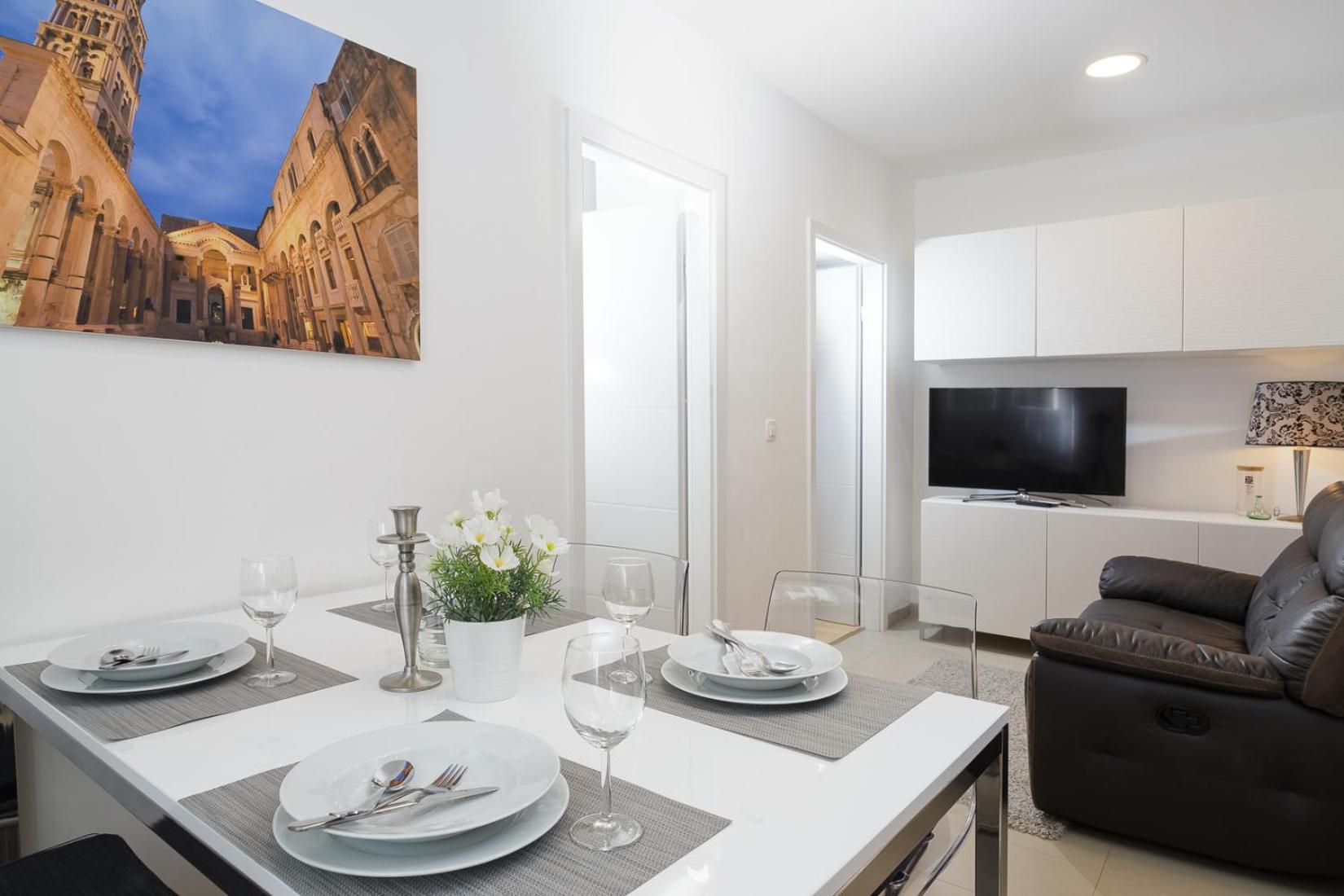 Holiday Home Aspalathos - With Free Parking, Near The Beach, A Few Minutes' Walking Distance To The Unesco Palace Spalato Esterno foto