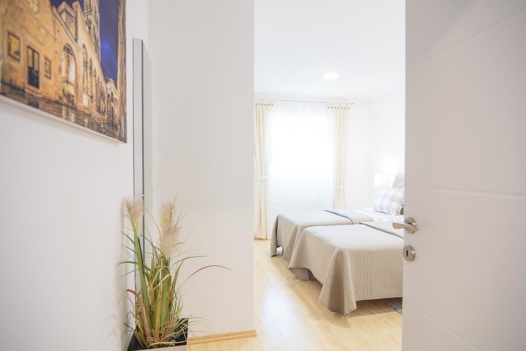 Holiday Home Aspalathos - With Free Parking, Near The Beach, A Few Minutes' Walking Distance To The Unesco Palace Spalato Esterno foto
