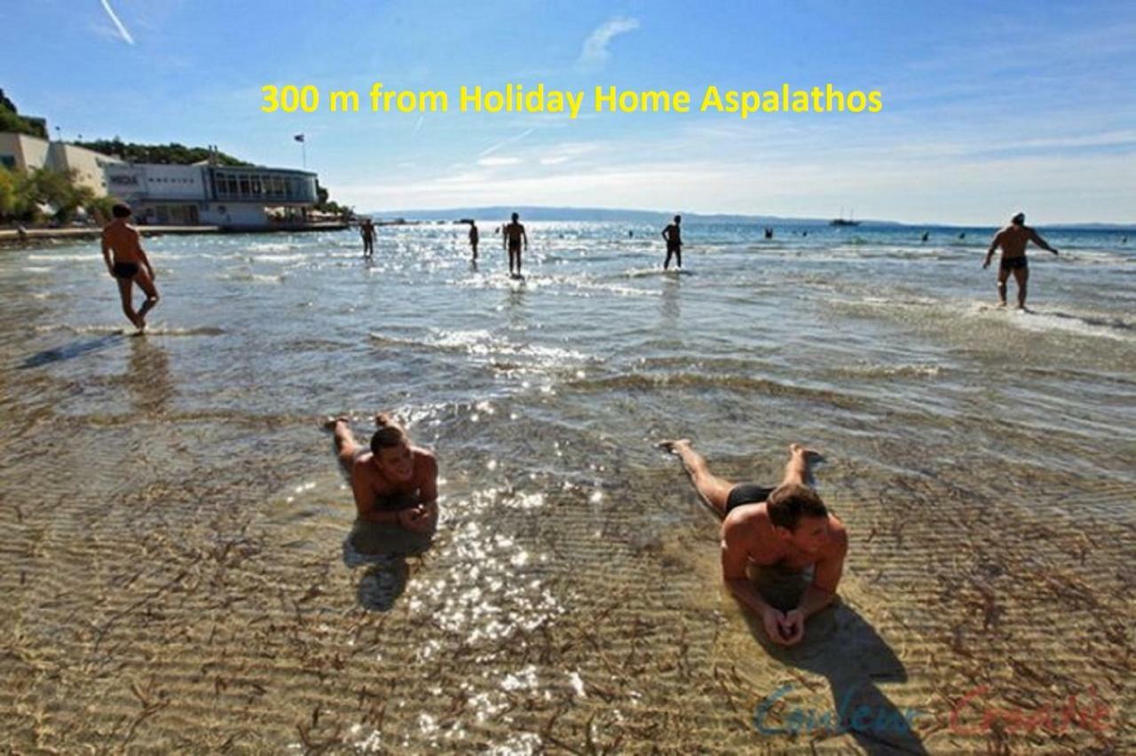 Holiday Home Aspalathos - With Free Parking, Near The Beach, A Few Minutes' Walking Distance To The Unesco Palace Spalato Esterno foto
